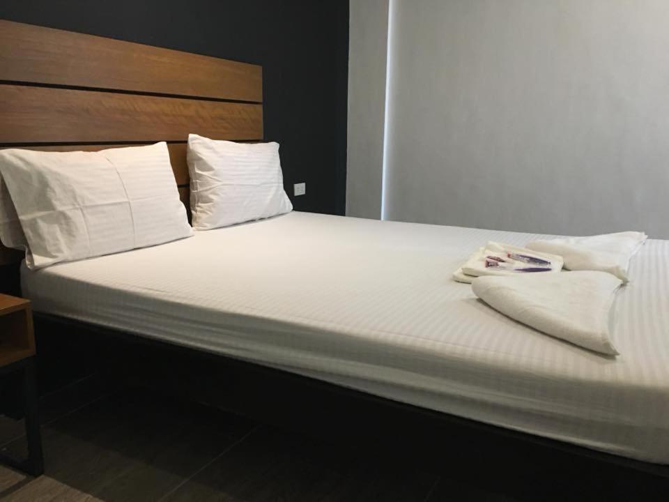 Solaris 88 Inn Tarlac City Ngoại thất bức ảnh